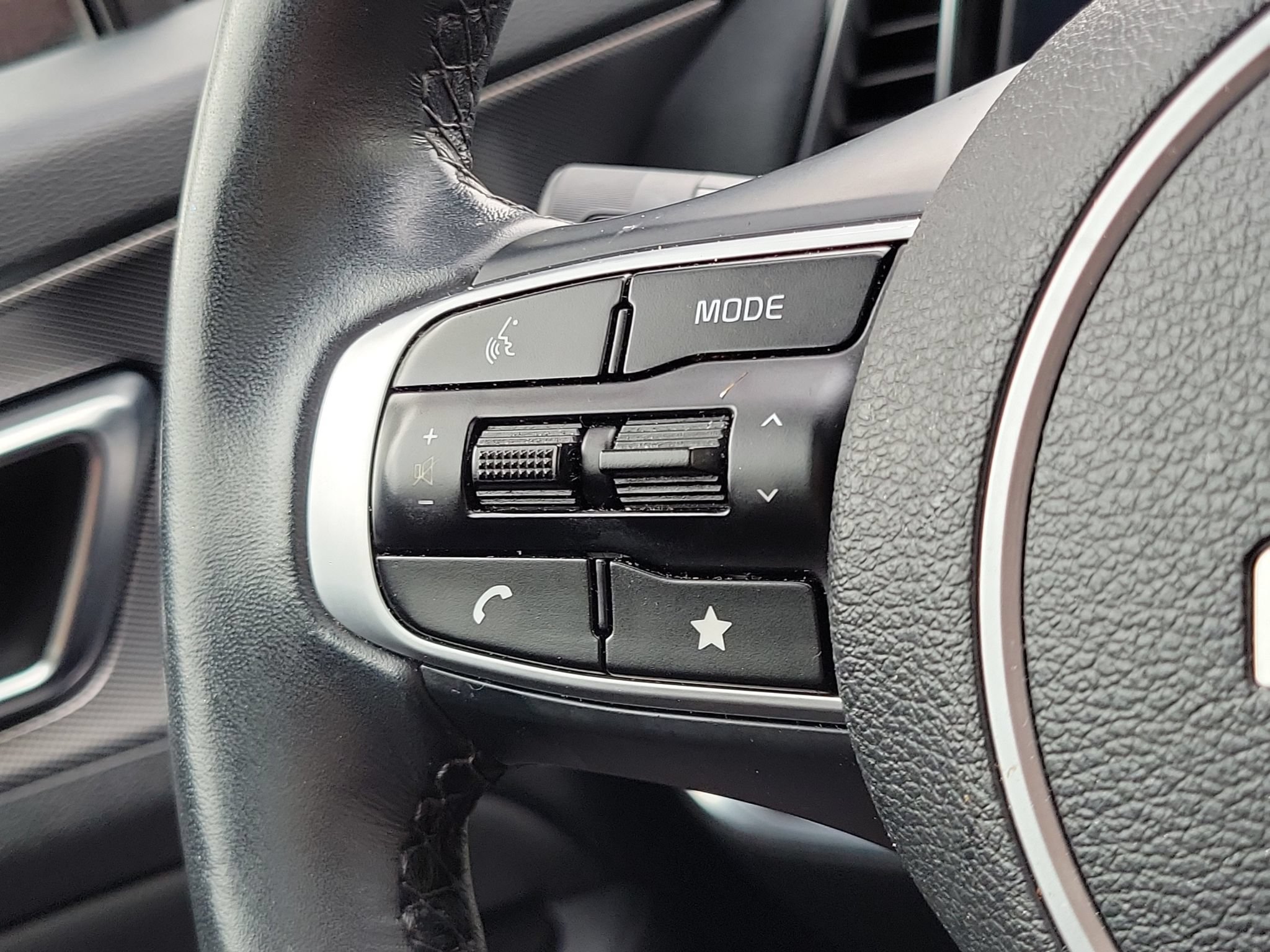 Certified 2024 Kia Sportage SX AWD/4WD image 12