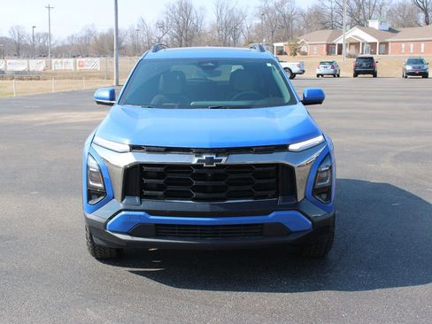 Used 2025 Chevrolet Equinox ACTIV w/ Safety and Technology Package image 3