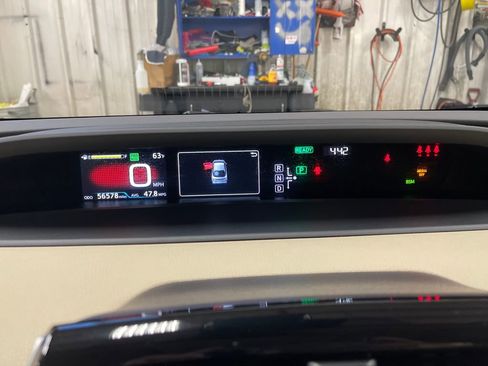 Certified 2017 Toyota Prius Three FWD image 20
