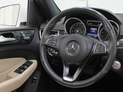 Used 2018 Mercedes-Benz GLS 450 4MATIC image 54
