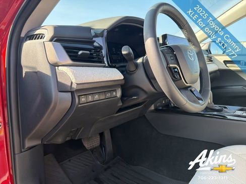 Used 2025 Toyota Camry XLE FWD image 14