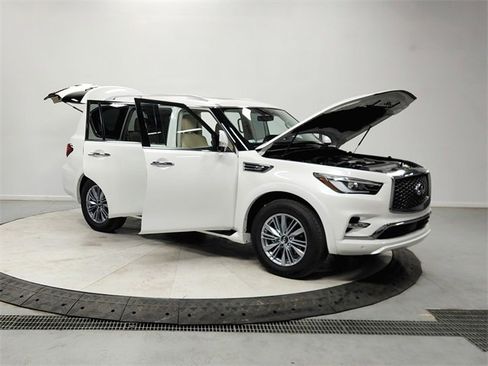 Used 2023 INFINITI QX80 Luxe w/ Cargo Package image 9