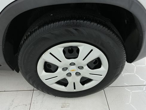 Used 2018 Chevrolet Trax LS FWD image 47