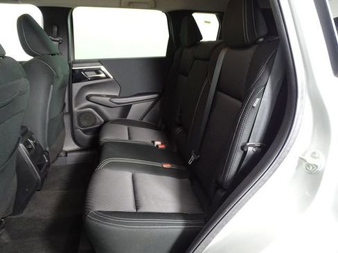 Used 2022 Mitsubishi Outlander ES image 11