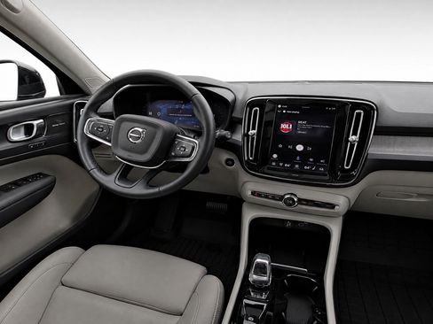Certified 2023 Volvo XC40 B5 Ultimate w/ Protection Package Premier AWD/4WD image 15