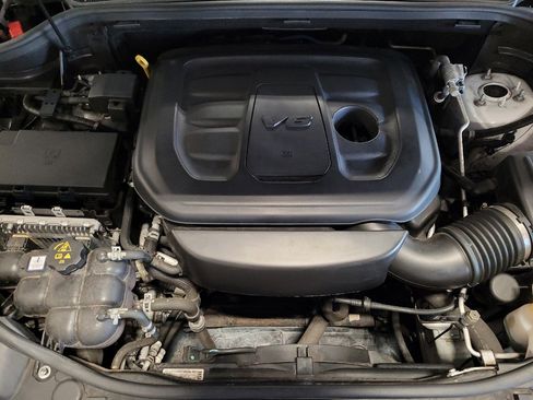 Used 2019 Jeep Grand Cherokee Altitude RWD image 30