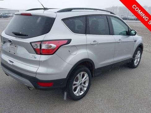 Used 2018 Ford Escape SE image 4