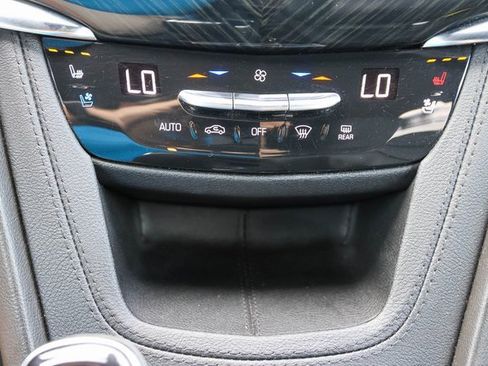 Used 2023 Cadillac XT6 Premium Luxury w/ Technology Package image 28