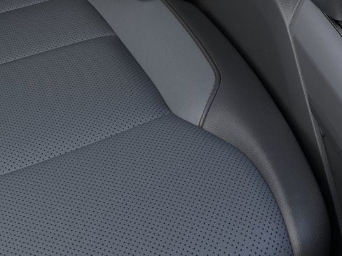 New 2022 Ford F150 Lightning Lariat image 16