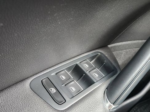 Used 2015 Volkswagen GTI Autobahn image 17