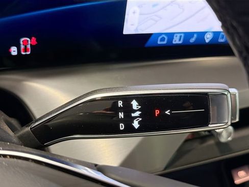 New 2026 Cadillac Vistiq Sport image 15