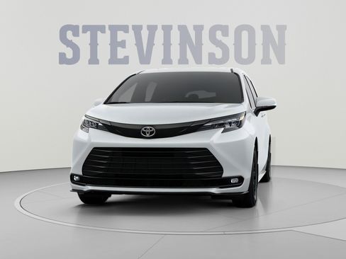 New 2026 Toyota Sienna XLE Woodland Edition AWD/4WD image 18