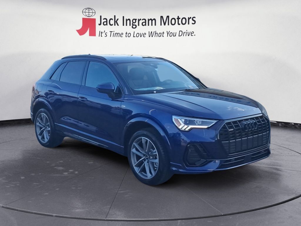 Used 2025 Audi Q3 2.0T Premium AWD/4WD image 7