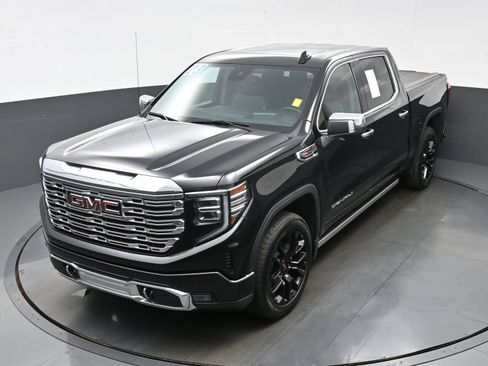 Used 2023 GMC Sierra 1500 Denali w/ Technology Package AWD/4WD image 39