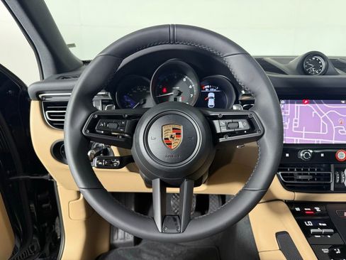 New 2025 Porsche Macan image 35