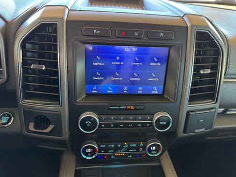Used 2021 Ford Expedition Max XLT image 8