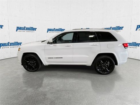 Used 2020 Jeep Grand Cherokee Altitude image 7