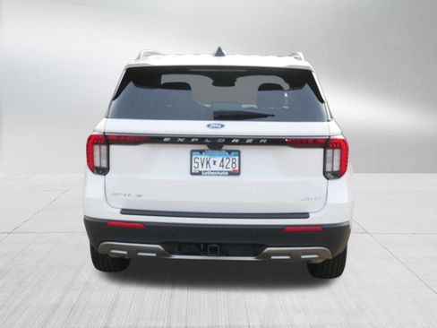 Used 2026 Ford Explorer Active w/ Active Comfort Package image 6