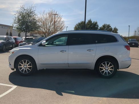 Used 2017 Buick Enclave Leather image 6