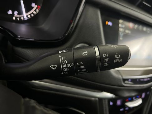 Used 2018 Cadillac XT5 Luxury image 26