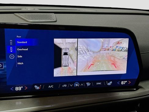 New 2026 Chevrolet Traverse LT w/ Enhanced Driving Package image 15