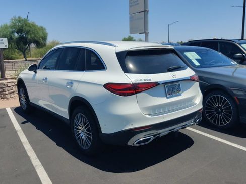 Used 2024 Mercedes-Benz GLC 300 image 4