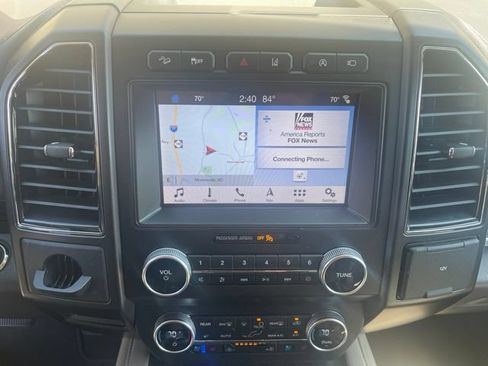 Used 2019 Ford Expedition Limited w/ Equipment Group 302A AWD/4WD image 11