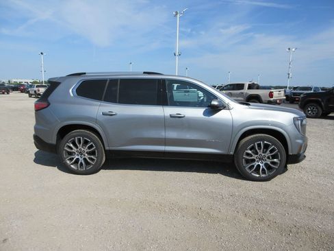New 2026 GMC Acadia Denali Ultimate FWD image 3