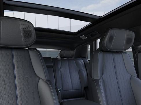 New 2026 Cadillac Lyriq Premium Luxury AWD/4WD image 24