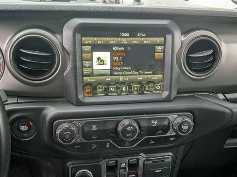 Used 2022 Jeep Gladiator Sport image 26