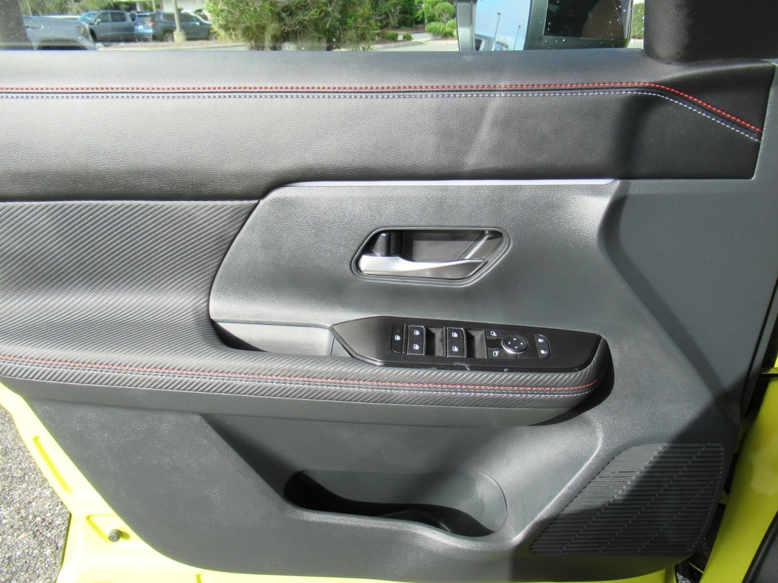 Used 2025 Nissan Kicks SR FWD image 20