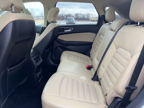 Used 2016 Ford Edge SEL w/ Equipment Group 201A image 29