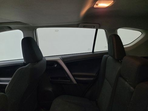 Used 2018 Toyota RAV4 XLE image 18