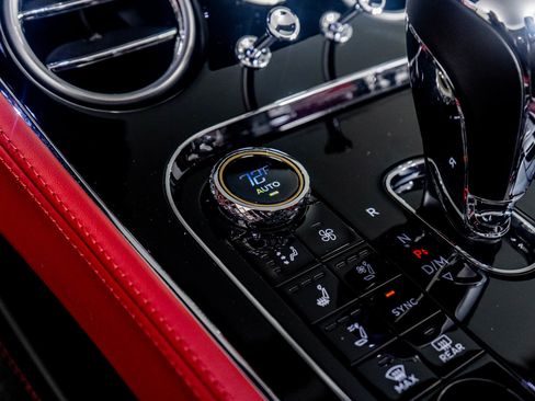 Used 2023 Bentley Continental GT V8 image 35