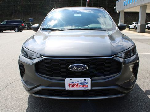 Used 2023 Ford Escape ST-Line image 8