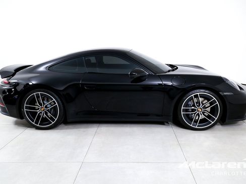 Used 2025 Porsche 911 Carrera T RWD image 9