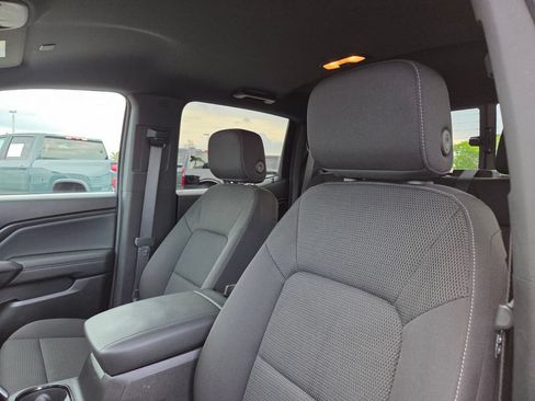 Used 2025 Chevrolet Colorado LT w/ Advanced Trailering Package RWD image 21