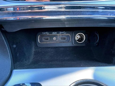 Used 2018 Jeep Grand Cherokee Limited image 16