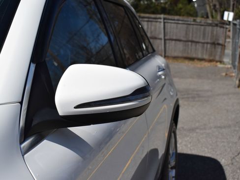 Used 2017 Mercedes-Benz GLC 300 4MATIC image 12