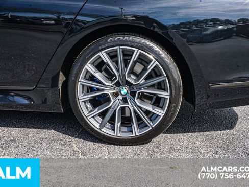 Used 2022 BMW 750i xDrive w/ M Sport Package image 12