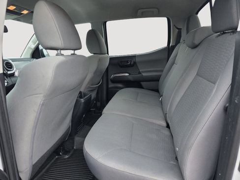 Used 2019 Toyota Tacoma SR5 image 9