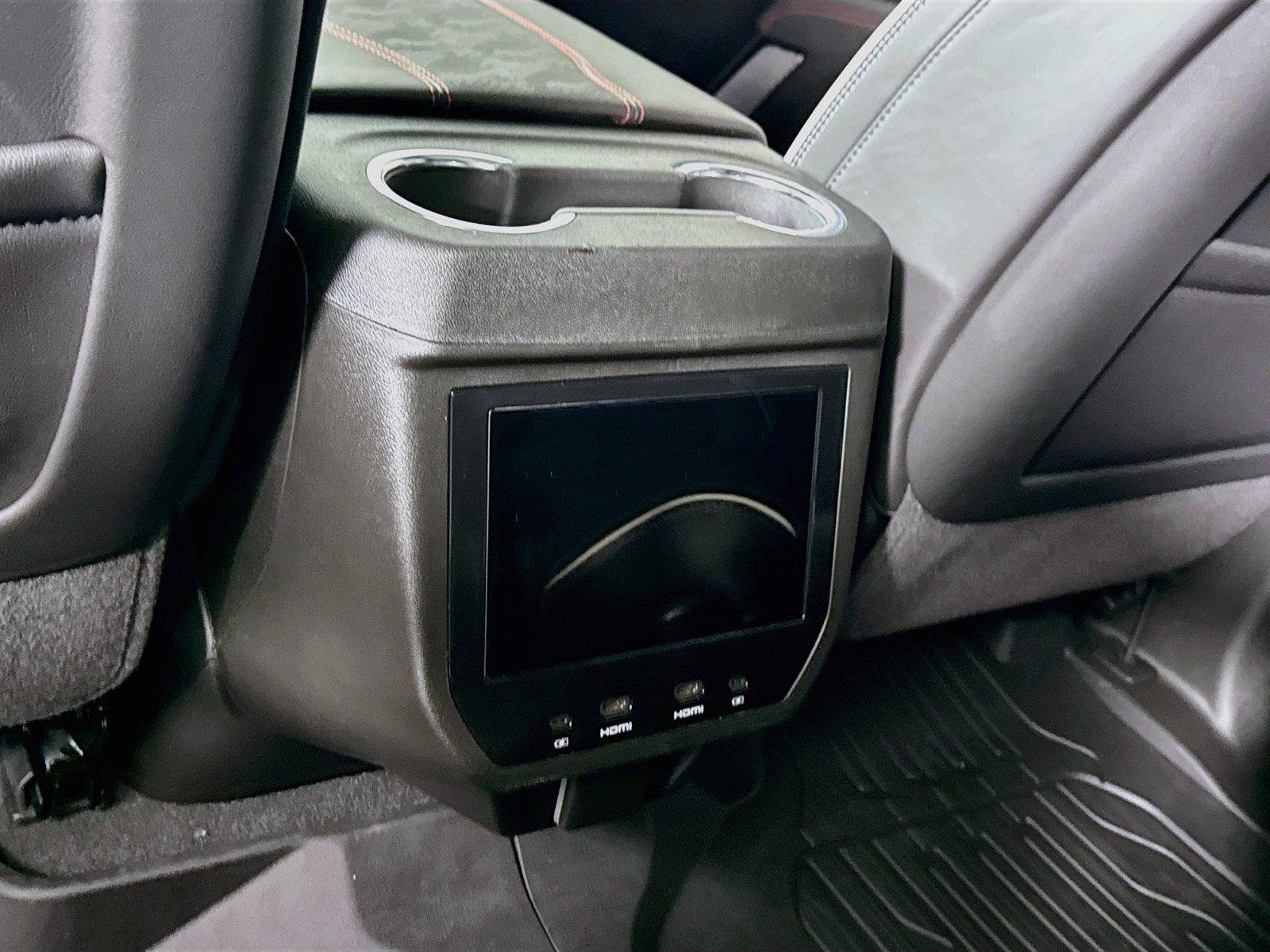 New 2027 GMC Yukon XL AT4 Ultimate w/ LPO, Floor Liner Package AWD/4WD image 21