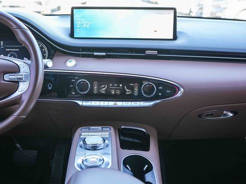 Used 2023 Genesis GV70 2.5T w/ Advanced Package image 13