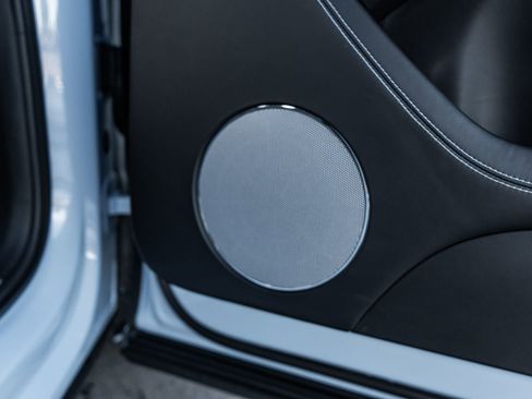 Certified 2022 Bentley Bentayga V8 image 41