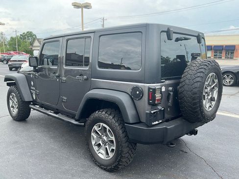 Used 2017 Jeep Wrangler Unlimited Sport w/ Connectivity Group AWD/4WD image 5