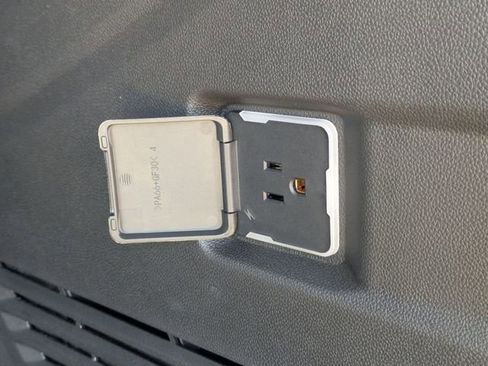 New 2026 Chevrolet Tahoe LS image 32