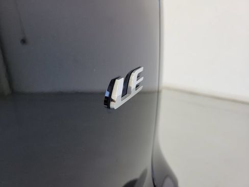 Used 2022 Toyota Corolla Cross LE FWD image 8