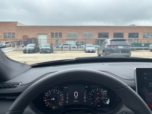 Used 2025 Jeep Compass Trailhawk AWD/4WD image 31