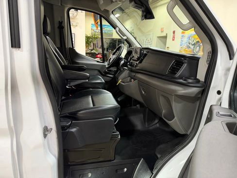 Used 2021 Ford Transit 350 XL image 31