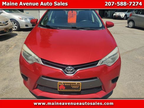 Used 2015 Toyota Corolla LE FWD image 1